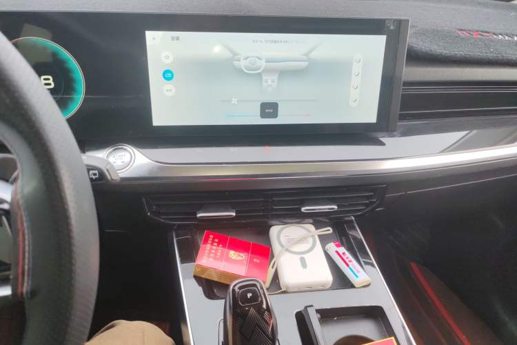 Used Roewe RX5 MAX 2022 1.5T Automatic Youwei Luxury Edition Audio And AC Panel