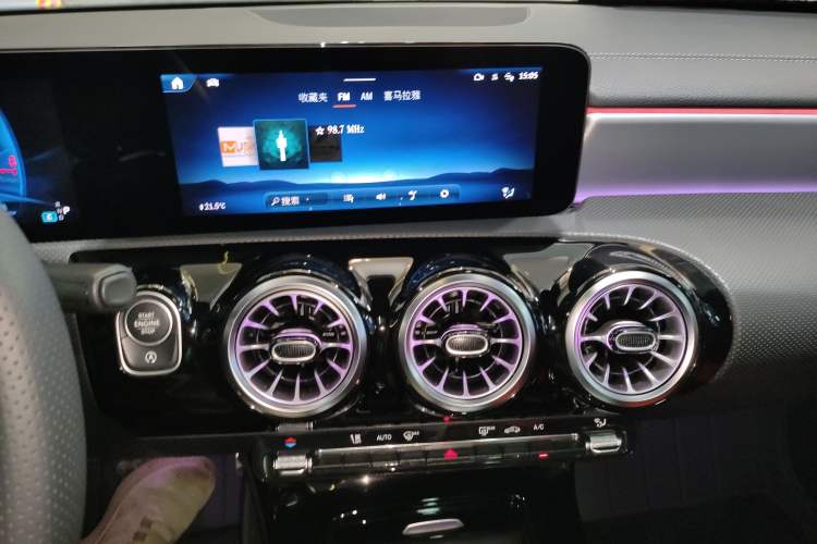 Used Mercedes-Benz A-AMG 2025-Year Restyled AMG A 35 L 4MATIC