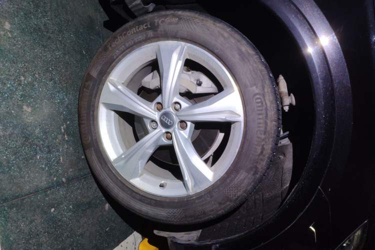 Used Audi Q5L 2020 Revised 40 TFSI Prestige Edition Right Front Wheel Hub