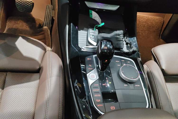 Used BMW X3 2022 Restyled xDrive25i M Sport Package Gear Lever