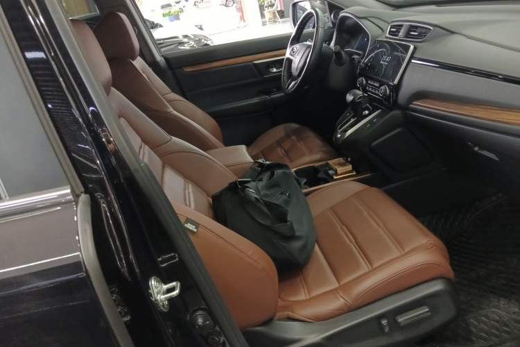 Used Honda CR-V 2021 240TURBO CVT 2WD Fashion Edition Right Front Seat