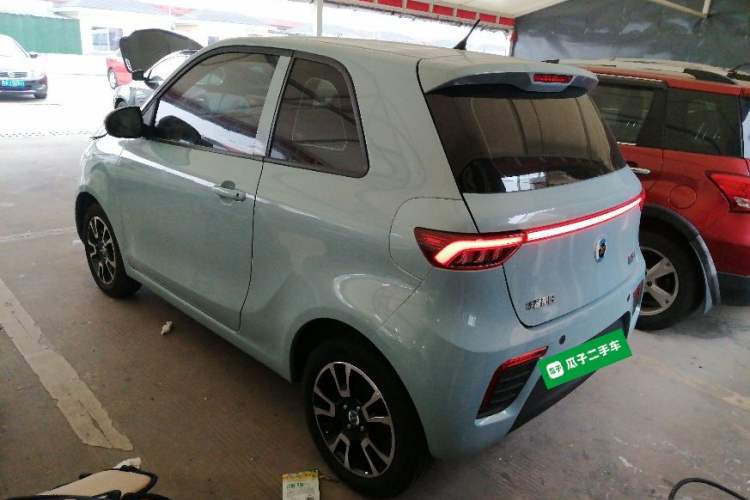 Used Brilliance Xinri i03 2021 318 km 31.45 kWh Rear Left 45 Deg