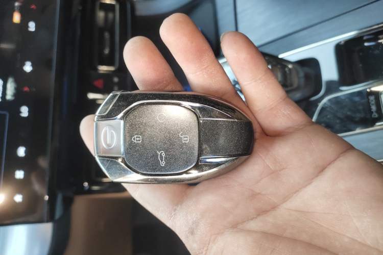 Used GAC Trumpchi ES9 2024 PHEV with 143 km Max