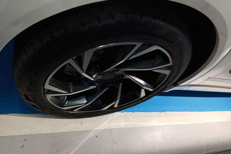 Used Lynk & Co 09 2021 2.0T Ultra Six-Seater
