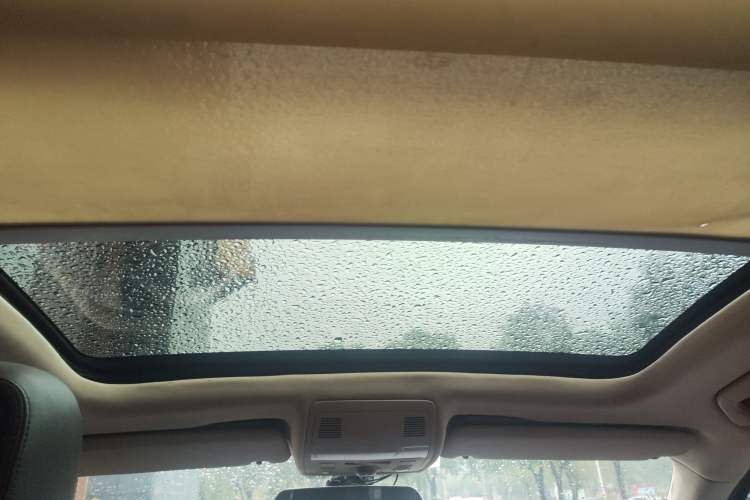 Used Volkswagen Touareg 2011 3.0 TDI Diesel Standard Version Headliner