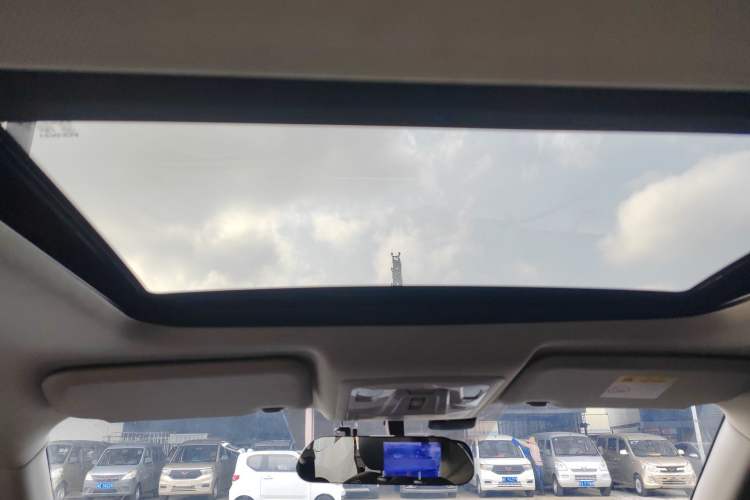 Used Venucia T60 2020 1.6L CVT Smart Drive Version China VI Standard