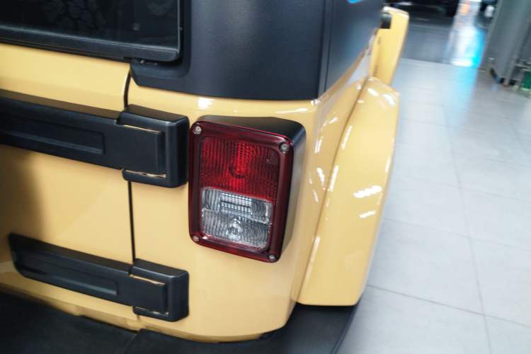 Used Jeep Wrangler 2013 3.6L Sahara two-door model