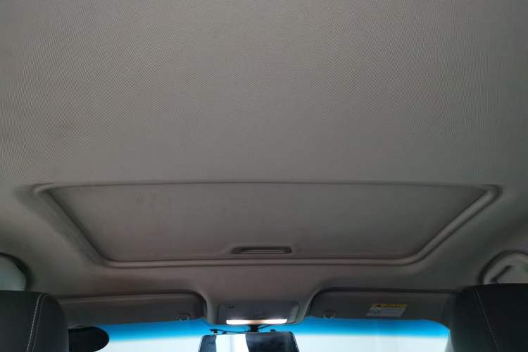 Used Buick GT 2019 18T Automatic Connected Elite Model China VI Standard Headliner