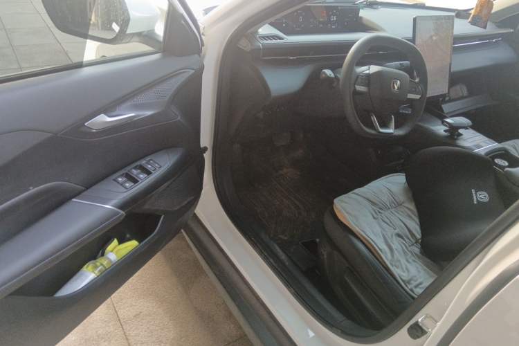 Used CHANGAN Eado 2024 1.5T GDI Automatic Prestige Edition Driver Seat