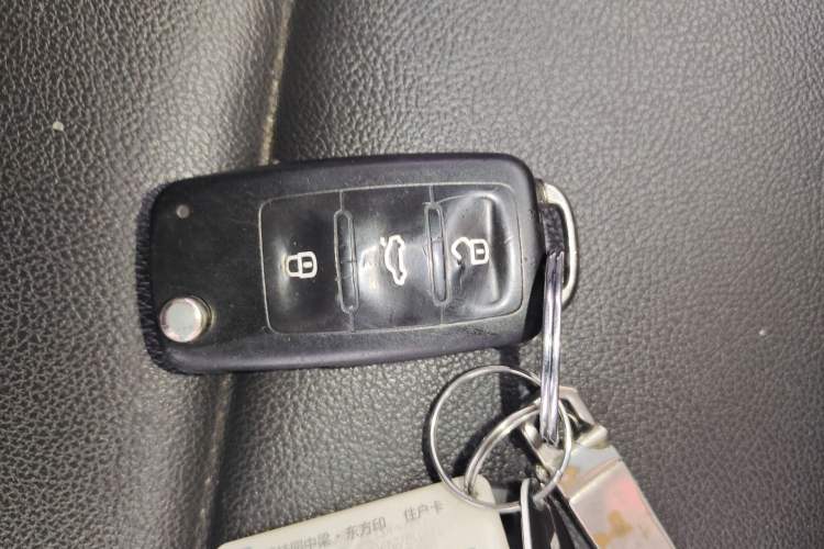 Used Volkswagen Bora 2016 1.6L Manual Fashion Edition Vehicle Key