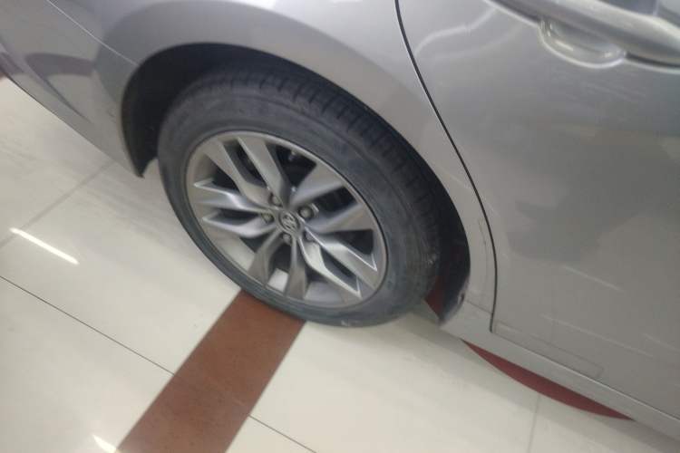 Used Toyota Avalon 2019 2.5L Ambition Version China VI Standard Right Rear Wheel Hub