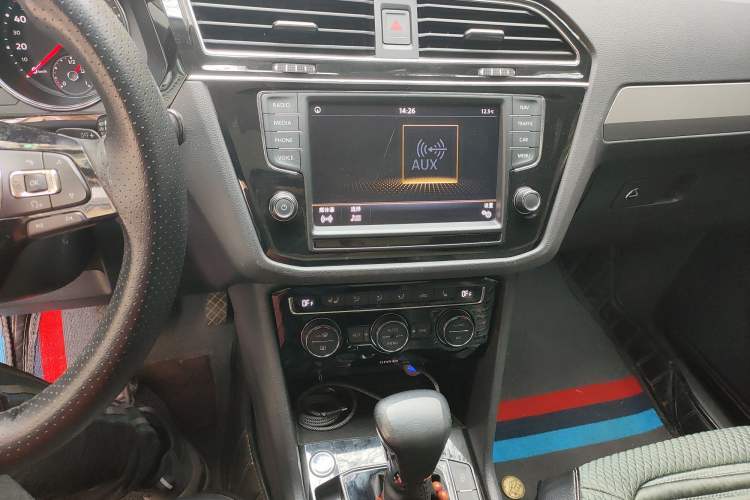 Used Volkswagen Tiguan L 2017 330TSI Automatic Two-Wheel Drive Luxury Edition
