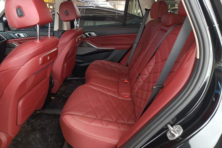 Used BMW X5 2023 xDrive 30Li Luxury M Sport Night Edition Package
