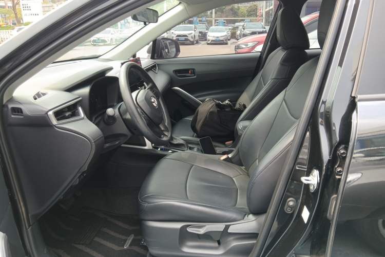 Used Toyota Corolla Cross 2023 2.0L Pioneer Edition Left Front Seat