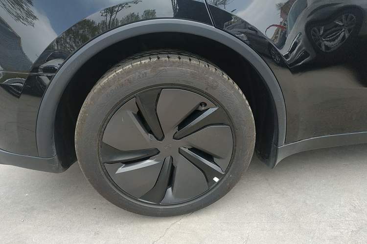 Used Tesla Model Y 2026 Rear-Drive Model Right Rear Wheel Hub