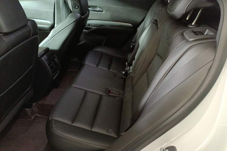 Used Cadillac XT4 2018 28T Two-Wheel Drive Leading Version
