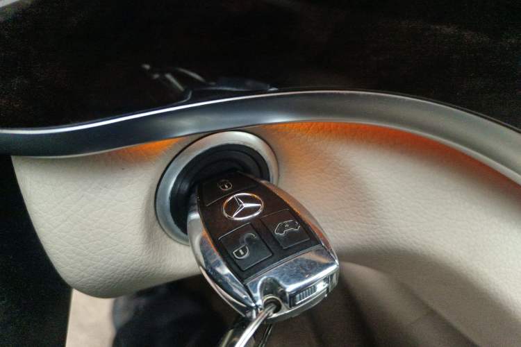 Used Mercedes-Benz V-Class 2017 V 260 L Prestige Extended Edition