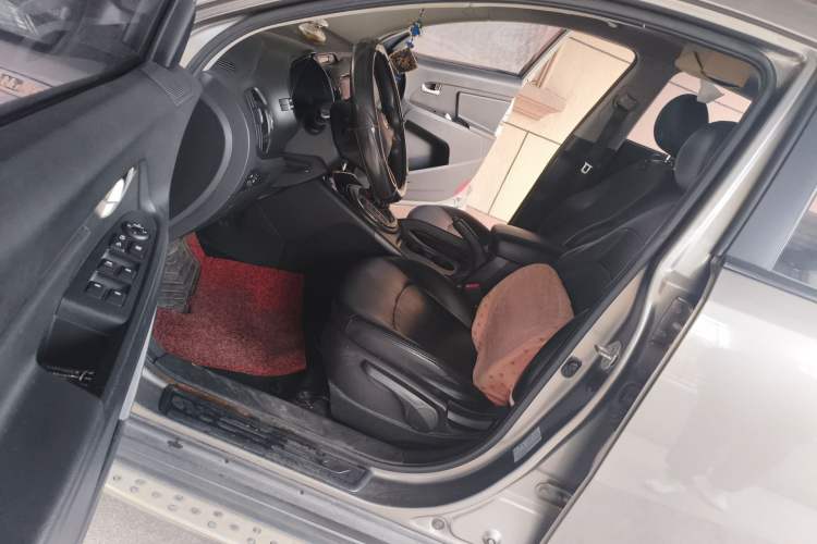 Used Kia Sportage R 2012 2.0L Automatic Two-Wheel Drive GL Trim