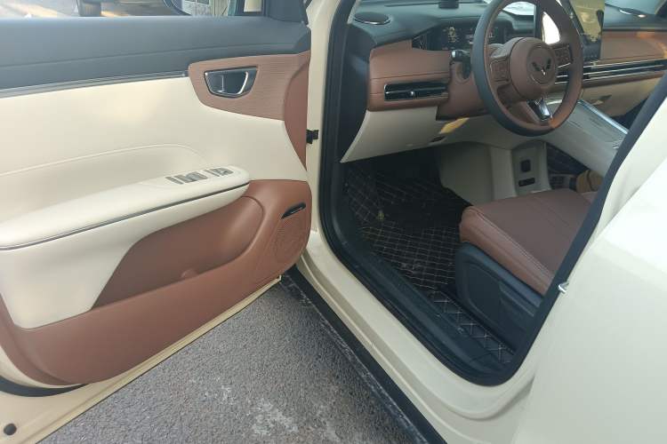 Used Wuling Bingo S 2025 Model 325km Deluxe Edition