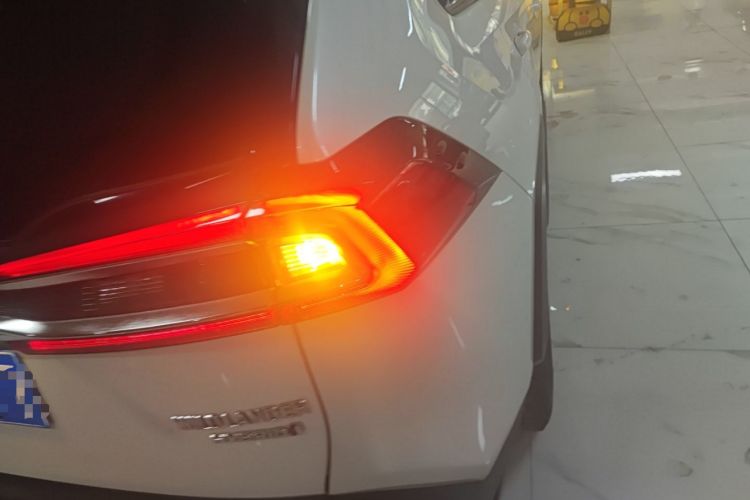 Used Toyota Wildlander 2023 Dual-Engine 2.5L E-CVT 4x4 Luxury PLUS Edition
