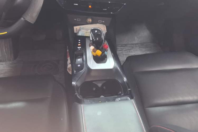 Used MG 5 2021 300TGI DCT Elegant Luxury Edition Gear Lever