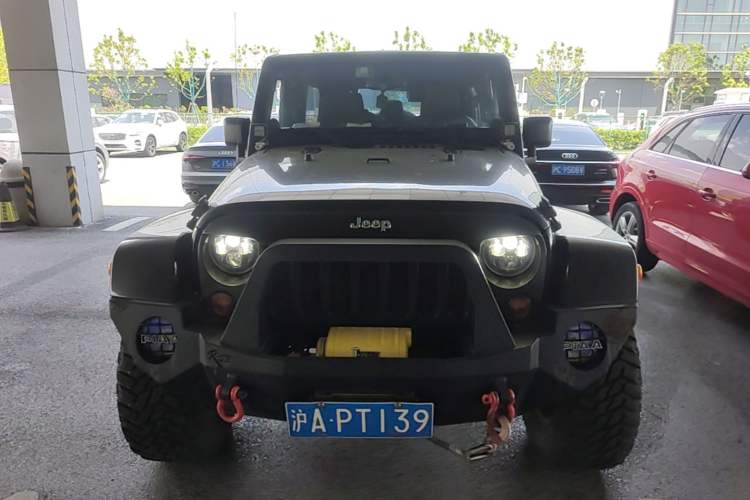 Used Jeep Wrangler 2013 3.6L Sahara Four-Door Edition