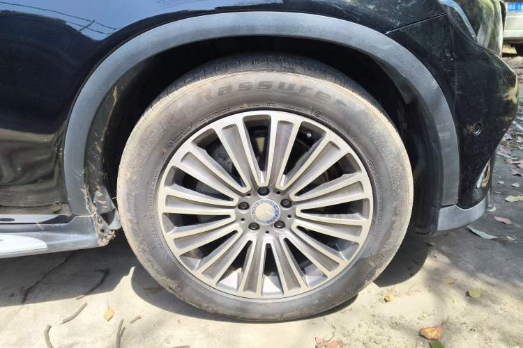Used Mercedes-Benz GLC 2016 GLC 200 4MATIC Right Front Wheel Hub