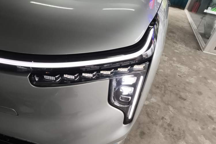 Used IM LS9 2026 Model 52 Ultra Left Front Headlight