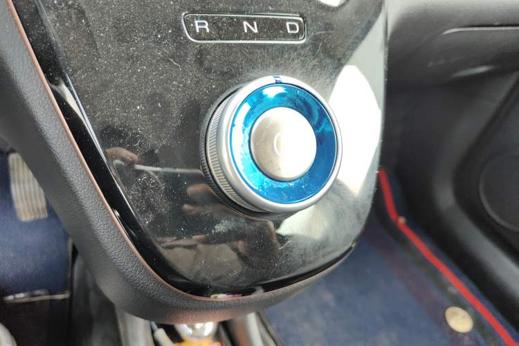 Used ORA White Cat 2022 Xiaoyue Mao Edition 360 km Luxury Model Lithium NMC