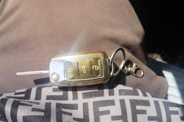 Used Volkswagen Santana 2017 Haval H9 1.6L Manual Fashion Edition Vehicle Key