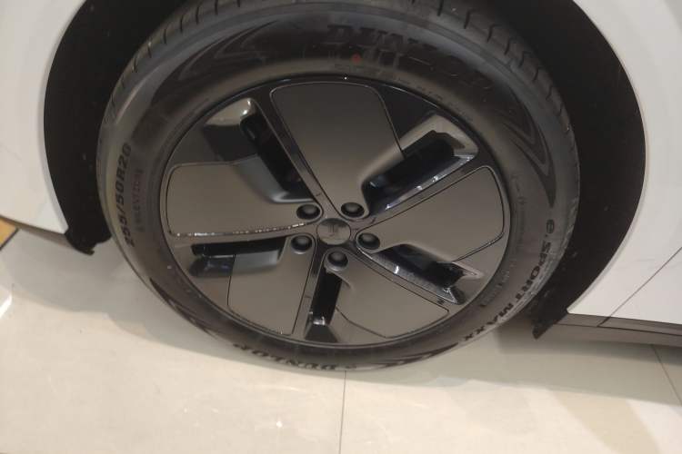 Used Li Auto Li Auto i6 2025 Model Two-Wheel-Drive Standard Type