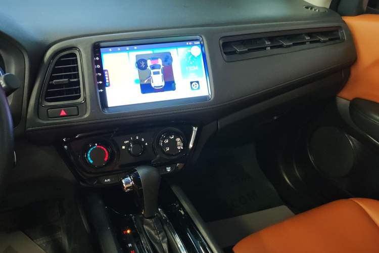 Used Honda Vezel 2022 1.5L CVT Phantom Night Pioneer Edition
