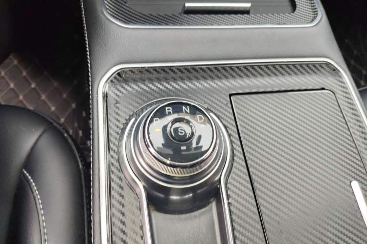 Used Ford Edge 2021 PLUS EcoBoost 245 Two-Wheel-Drive Titanium 7-Seater