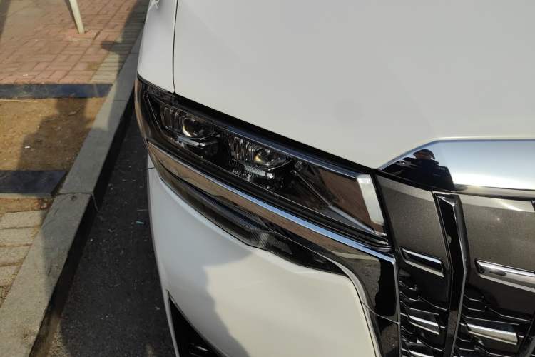 Used Toyota Alphard 2021 Dual-Engine 2.5L Luxury Edition