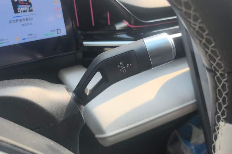 Used Geely Galaxy L6 2023 125km Starship
