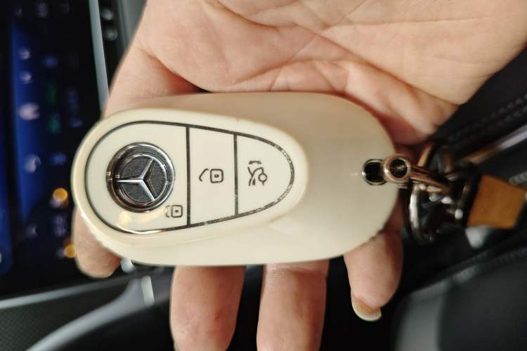 Used Mercedes-Benz C-Class 2024 Facelift C 260 L Night Edition Sport Version Vehicle Key