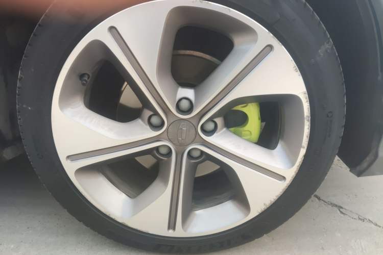 Used Geometry C 2020 Selected Range Edition 550 KM C++ Pro Exterior 1