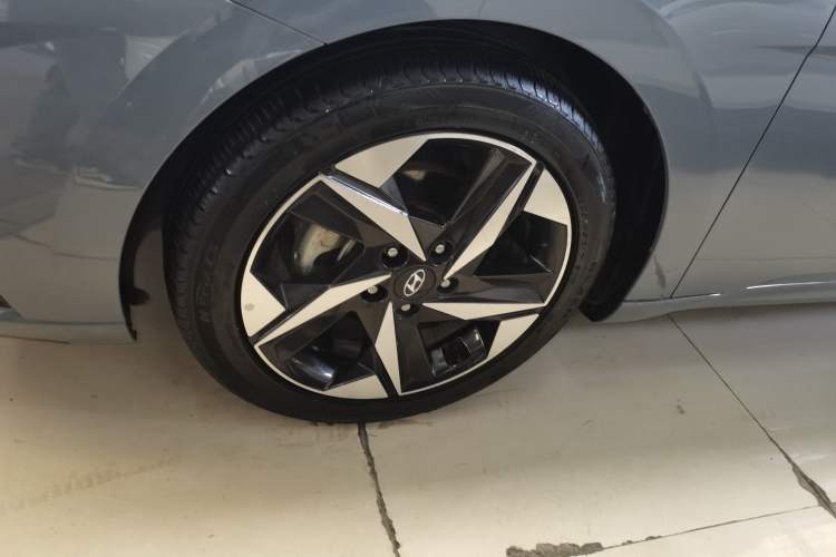 Used Hyundai Elantra 2021 1.5L CVT LUX Prestige Edition