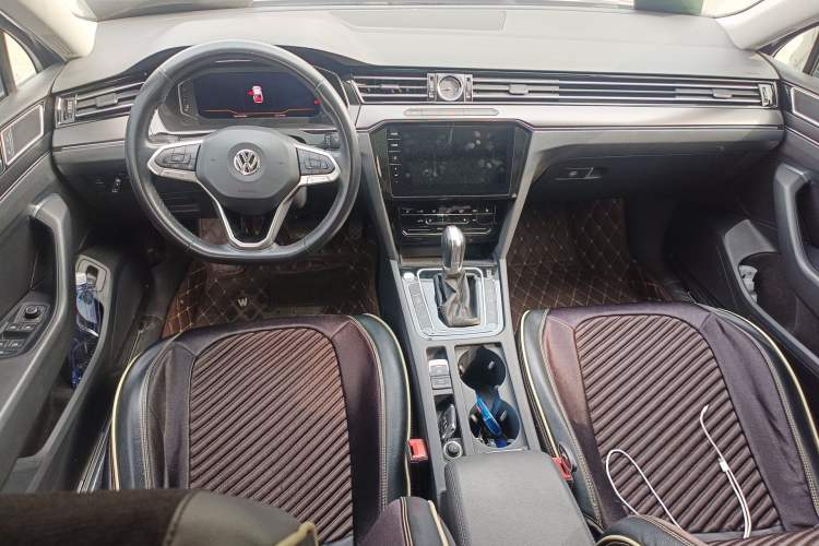 Used Volkswagen Magotan 2020 330TSI DSG Luxury Edition Center Console