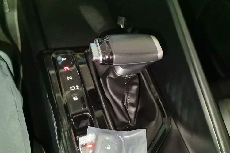 Used Baojun RC-5 2020 RC-5W 1.5T CVT Smart Luxury Edition
