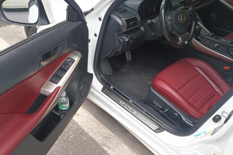 Used Lexus IS 2017 300 F SPORT Edition Driver Seat