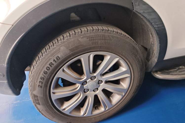 Used Land Rover Discovery Sport 2019 240 PS SE Version China VI Standard Right Rear Wheel Hub