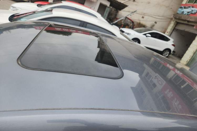 Used Roewe i5 2021 1.5L CVT Diamond Edition
