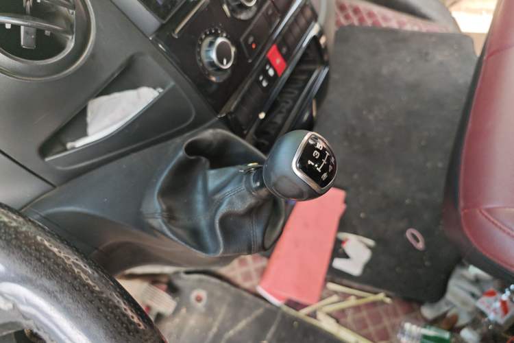 Used Iveco Eurocargo 2020 2.3T Manual Super Rui Short Wheelbase Low-Roof High-Performance F1A
