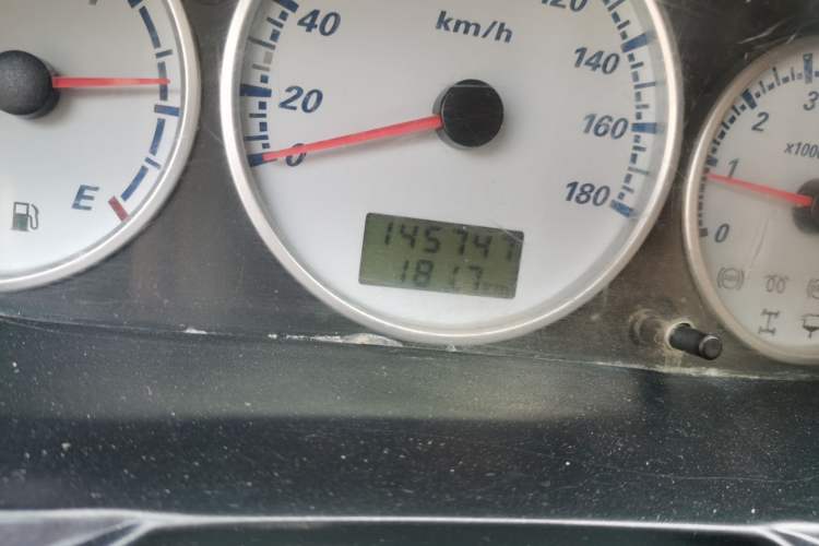 Used Golden Dragon Hiace 2010 2.0L Long-Wheelbase Gasoline Premium Version V20
