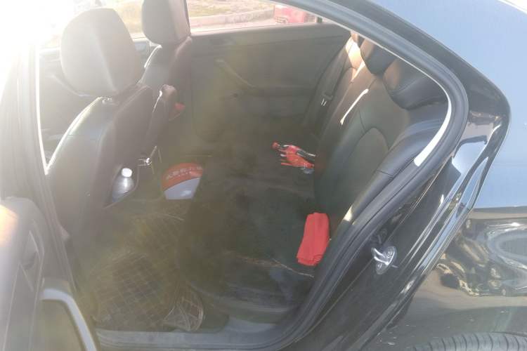 Used Volkswagen Santana 2016 1.6L Manual Fashion Edition
