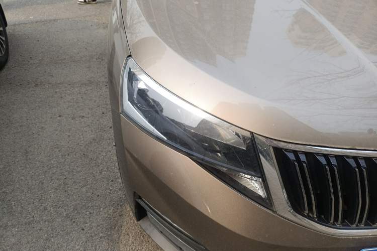 Used Skoda Kamiq 2018 1.5L Automatic Comfort Edition China VI Standard Right Front Headlight