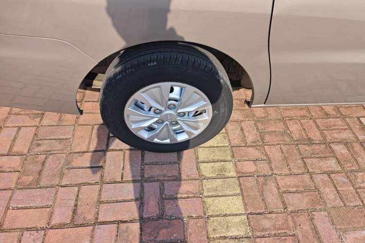 Used JAC Refine M3 2018 1.6L Express Edition 5-seater
