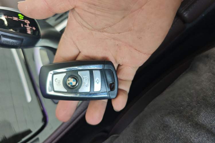 Used BMW 5 Series 2014 525Li Luxury Design Package
