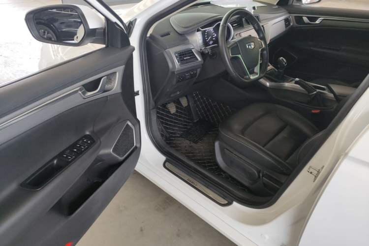 Used Geely Auto Emgrand GL 2018 1.8L Manual Elite Smart Connectivity Version Driver Seat